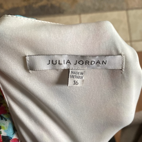 Julia Jordan floral dress - Picture 6 of 7